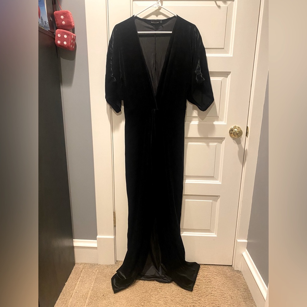Beautiful black, floor length gown! WORN ONE TIME AND DRY CLEANED!